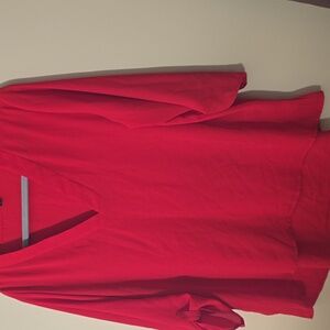 Red v neck three-quarter sleeve large